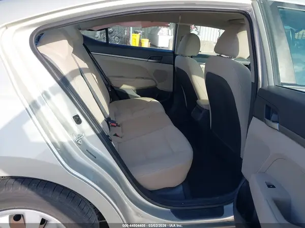 5NPD74LF0HH185895 2017 HYUNDAI ELANTRA - Image 8