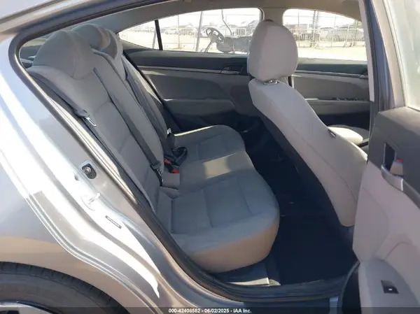 5NPD74LF0HH189378 2017 HYUNDAI ELANTRA - Image 8