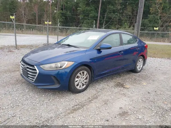 5NPD74LF0HH196752 2017 HYUNDAI ELANTRA - Image 2