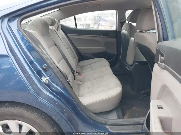 5NPD74LF0HH196752 2017 HYUNDAI ELANTRA - Image 8