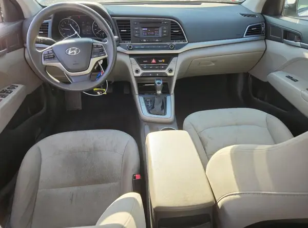 5NPD74LF0HH200413 2017 HYUNDAI ELANTRA - Image 8