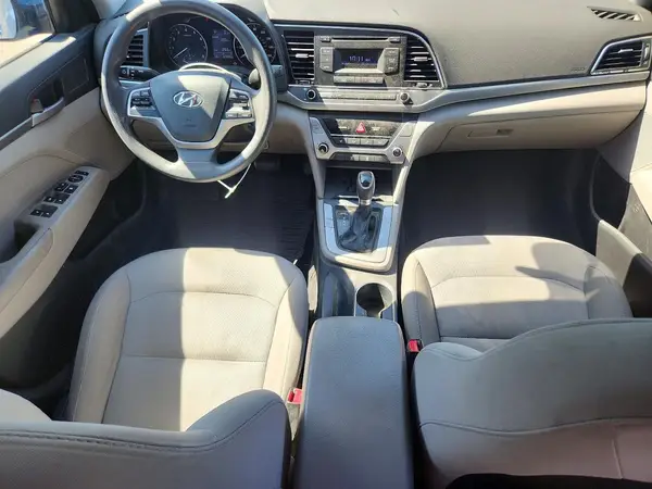 5NPD74LF0HH203215 2017 HYUNDAI ELANTRA - Image 8