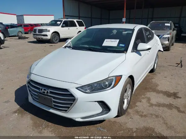 5NPD74LF0HH205885 2017 HYUNDAI ELANTRA - Image 2