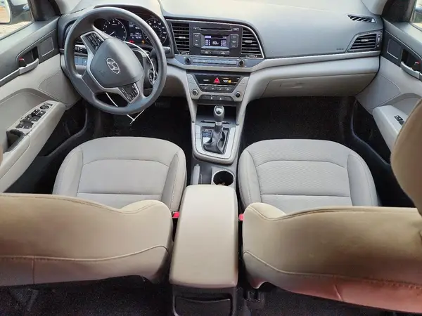 5NPD74LF0HH206826 2017 HYUNDAI ELANTRA - Image 8