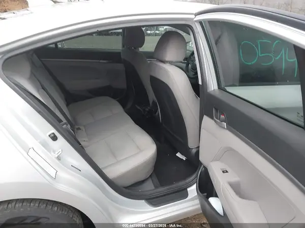 5NPD74LF0HH208351 2017 HYUNDAI ELANTRA - Image 8