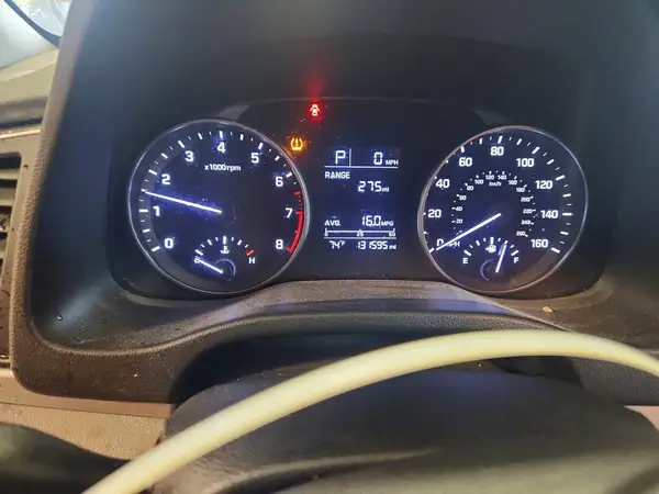 5NPD74LF0HH208432 2017 HYUNDAI ELANTRA - Image 8