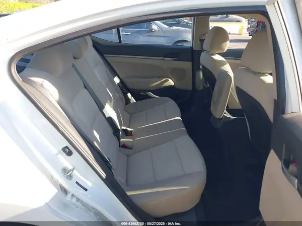 5NPD74LF0HH208852 2017 HYUNDAI ELANTRA - Image 8