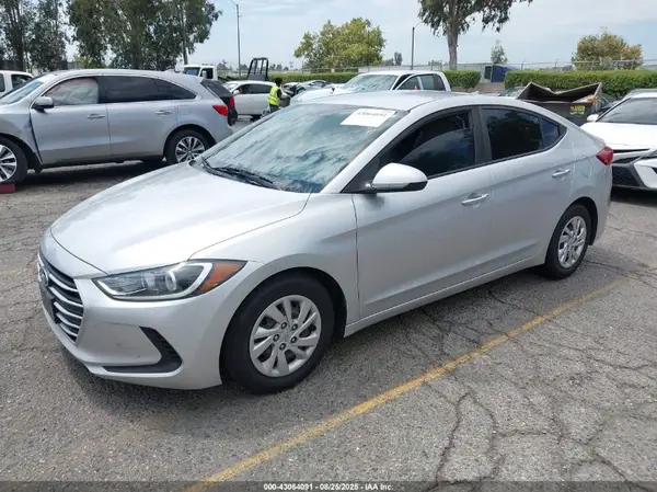 5NPD74LF0HH209242 2017 HYUNDAI ELANTRA - Image 2