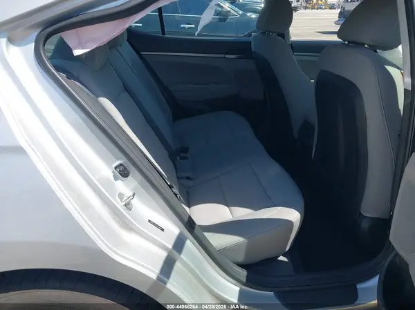 5NPD74LF0JH219162 2018 HYUNDAI ELANTRA - Image 8