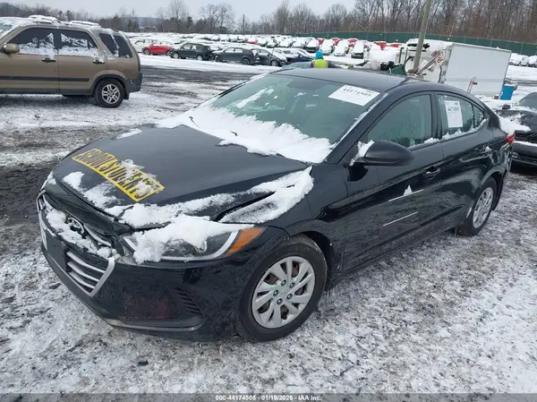 5NPD74LF0JH225141 2018 HYUNDAI ELANTRA - Image 2