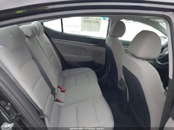 5NPD74LF0JH225141 2018 HYUNDAI ELANTRA - Image 8
