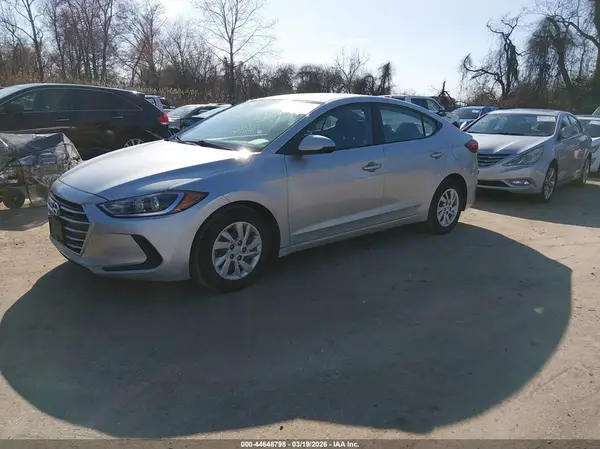 5NPD74LF0JH225673 2018 HYUNDAI ELANTRA - Image 2