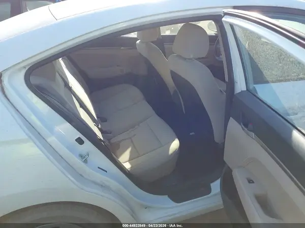 5NPD74LF0JH228475 2018 HYUNDAI ELANTRA - Image 8