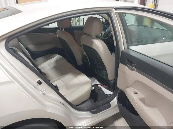 5NPD74LF0JH231408 2018 HYUNDAI ELANTRA - Image 8