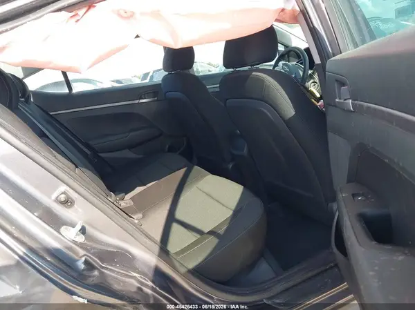 5NPD74LF0JH239573 2018 HYUNDAI ELANTRA - Image 8