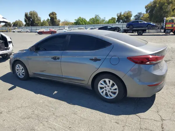 5NPD74LF0JH246412 2018 HYUNDAI ELANTRA - Image 2