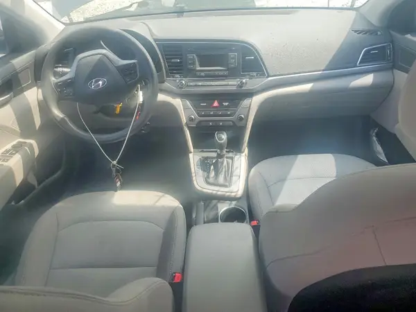 5NPD74LF0JH260147 2018 HYUNDAI ELANTRA - Image 8