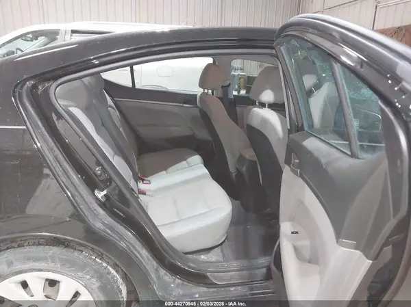 5NPD74LF0JH260908 2018 HYUNDAI ELANTRA - Image 8