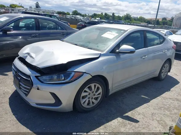 5NPD74LF0JH262495 2018 HYUNDAI ELANTRA - Image 2