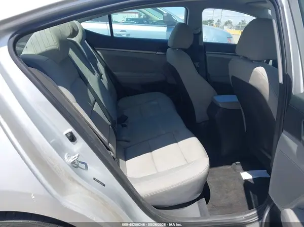 5NPD74LF0JH262495 2018 HYUNDAI ELANTRA - Image 8