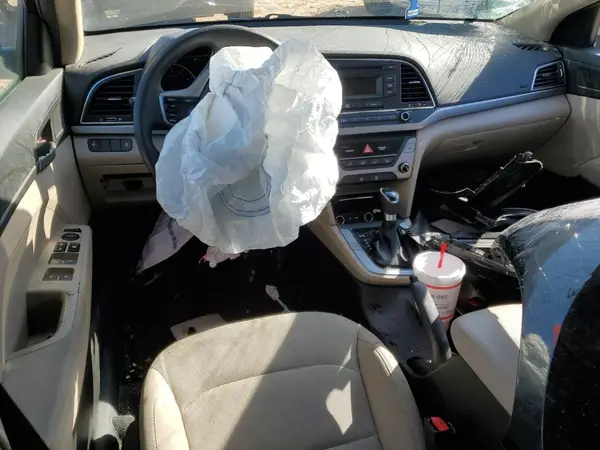 5NPD74LF0JH267910 2018 HYUNDAI ELANTRA - Image 8