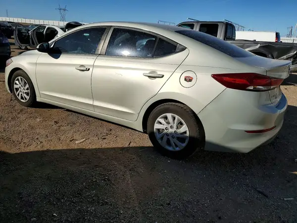 5NPD74LF0JH275957 2018 HYUNDAI ELANTRA - Image 2