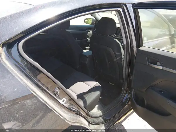 5NPD74LF0JH277367 2018 HYUNDAI ELANTRA - Image 8