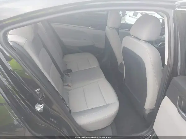 5NPD74LF0JH277787 2018 HYUNDAI ELANTRA - Image 8