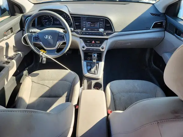 5NPD74LF0JH285632 2018 HYUNDAI ELANTRA - Image 8