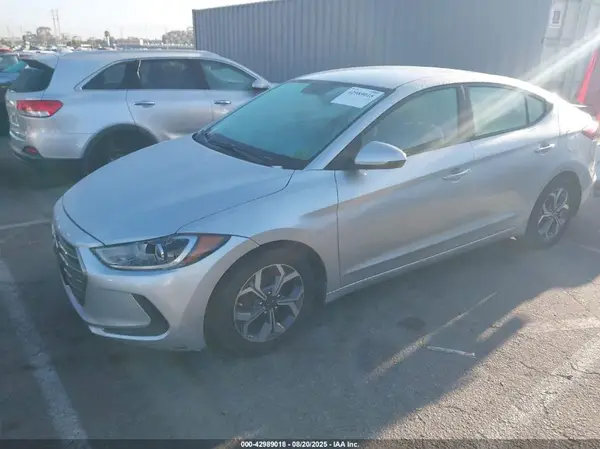 5NPD74LF0JH291592 2018 HYUNDAI ELANTRA - Image 2