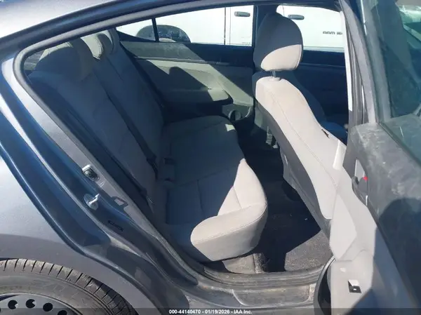 5NPD74LF0JH317902 2018 HYUNDAI ELANTRA - Image 8