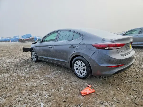 5NPD74LF0JH319052 2018 HYUNDAI ELANTRA - Image 2