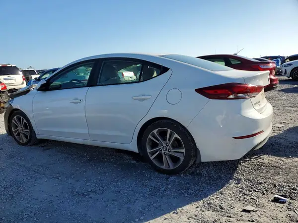 5NPD74LF0JH321304 2018 HYUNDAI ELANTRA - Image 2