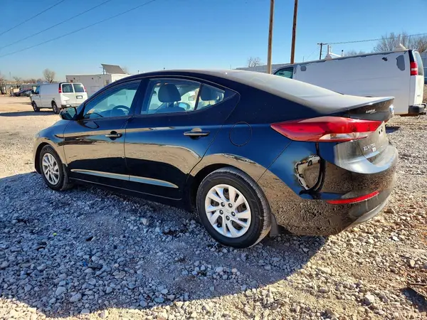 5NPD74LF0JH321867 2018 HYUNDAI ELANTRA - Image 2