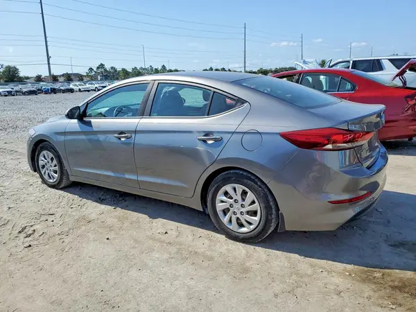 5NPD74LF0JH332657 2018 HYUNDAI ELANTRA - Image 2