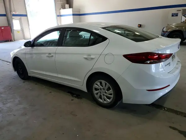 5NPD74LF0JH334182 2018 HYUNDAI ELANTRA - Image 2
