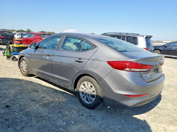 5NPD74LF0JH334246 2018 HYUNDAI ELANTRA - Image 2