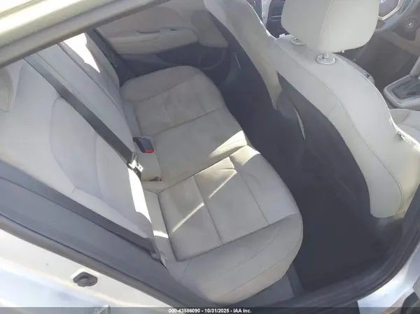 5NPD74LF0JH334991 2018 HYUNDAI ELANTRA - Image 8