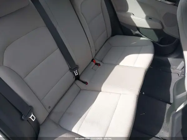5NPD74LF0JH335719 2018 HYUNDAI ELANTRA - Image 8