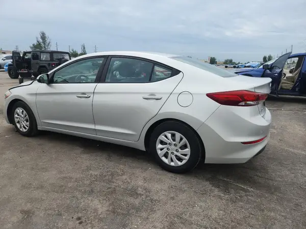 5NPD74LF0JH341763 2018 HYUNDAI ELANTRA - Image 2