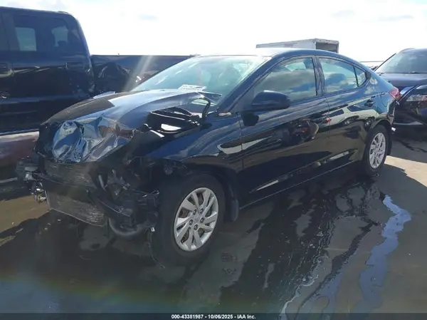 5NPD74LF0JH345053 2018 HYUNDAI ELANTRA - Image 2