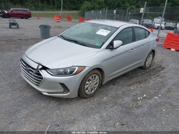 5NPD74LF0JH352830 2018 HYUNDAI ELANTRA - Image 2