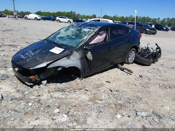 5NPD74LF0JH353881 2018 HYUNDAI ELANTRA - Image 2