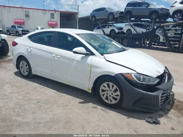 5NPD74LF0JH385164 2018 HYUNDAI ELANTRA - Image 1