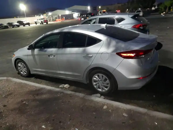 5NPD74LF0JH385424 2018 HYUNDAI ELANTRA - Image 2