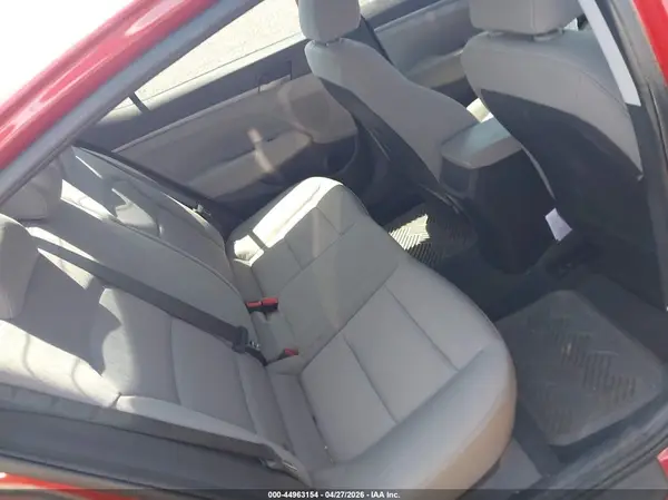 5NPD74LF0JH385584 2018 HYUNDAI ELANTRA - Image 8