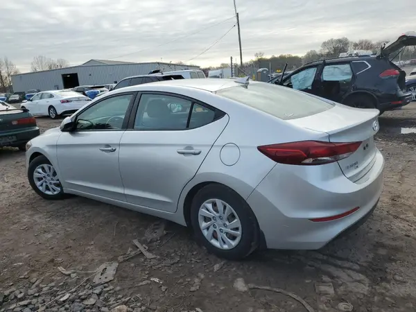 5NPD74LF0JH385939 2018 HYUNDAI ELANTRA - Image 2
