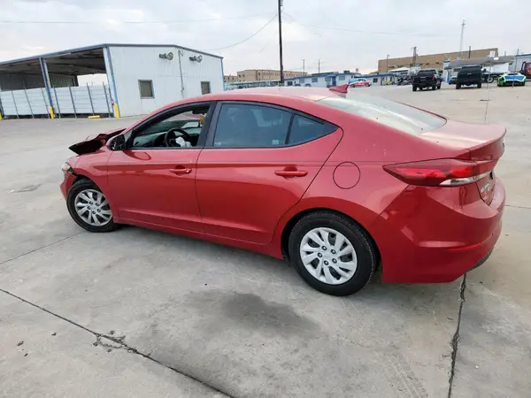 5NPD74LF0JH395869 2018 HYUNDAI ELANTRA - Image 2