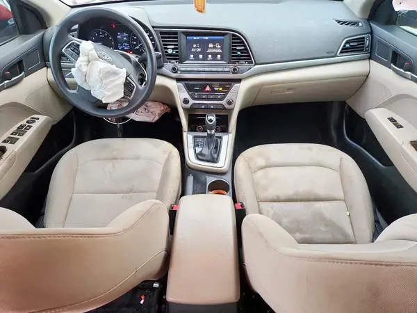 5NPD74LF0JH395869 2018 HYUNDAI ELANTRA - Image 8