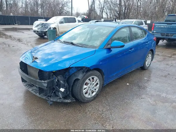 5NPD74LF0JH398027 2018 HYUNDAI ELANTRA - Image 2